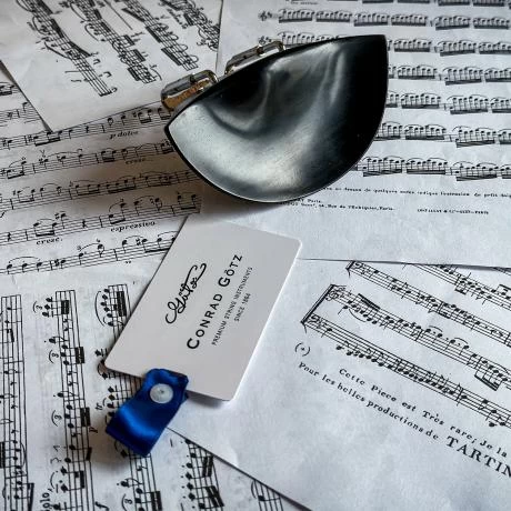 Conrad GÖTZ Flesch Kinnhalter 4 Conrad GÖTZ Flesch Kinnhalter - Image 4